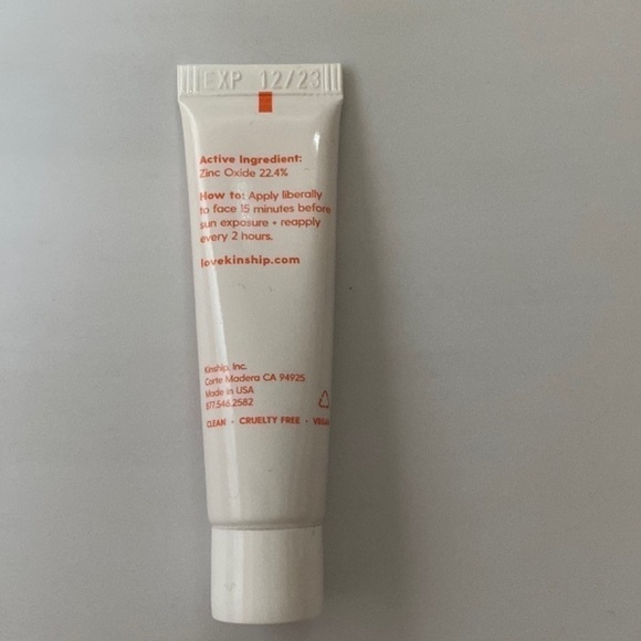 🌻 Kinship Probiotic Moisturizing Sunscreen - Picture 4 of 4